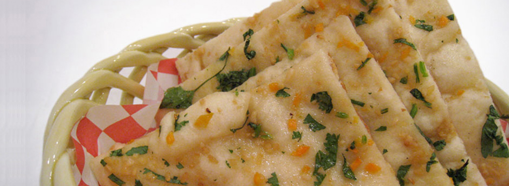 Bawarchi Garlic Naan
